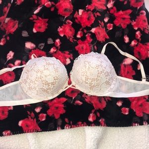 COPY - Victoria’s Secret bombshell push up bra